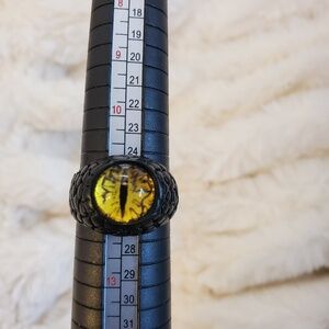 NWOT Epic Dragon Eye Ring